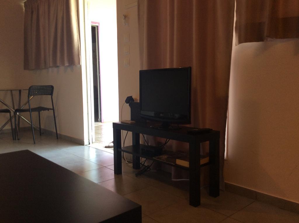 Alex'S Studio Apartman Karterósz Kültér fotó