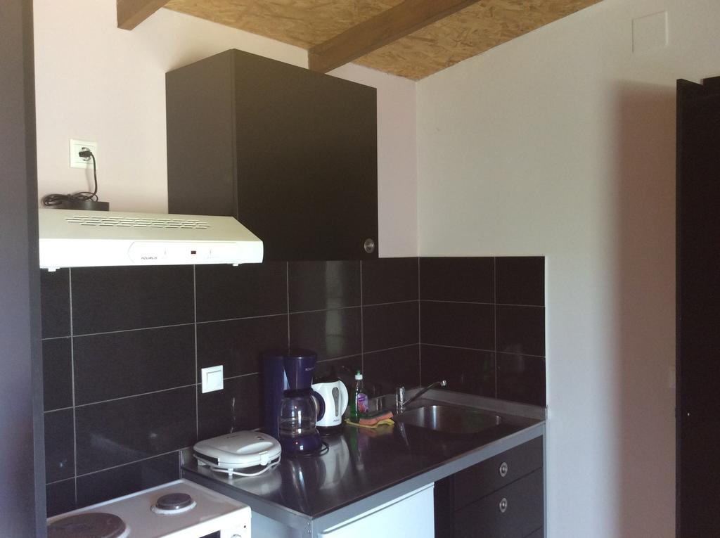Alex'S Studio Apartman Karterósz Kültér fotó